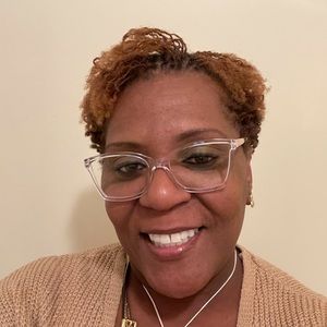 Meet your Posher, Anissa